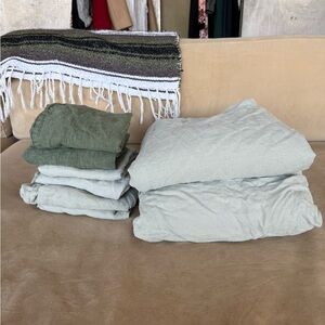 Bed Threads Queen Sheet Set